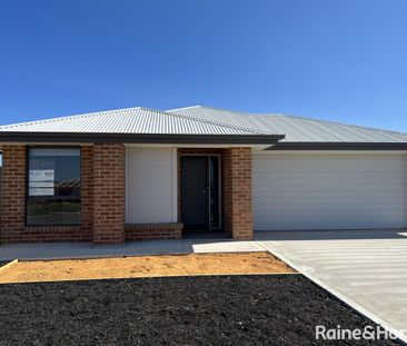 79 Correa Street, Munno Para, SA 5115 - Photo 2