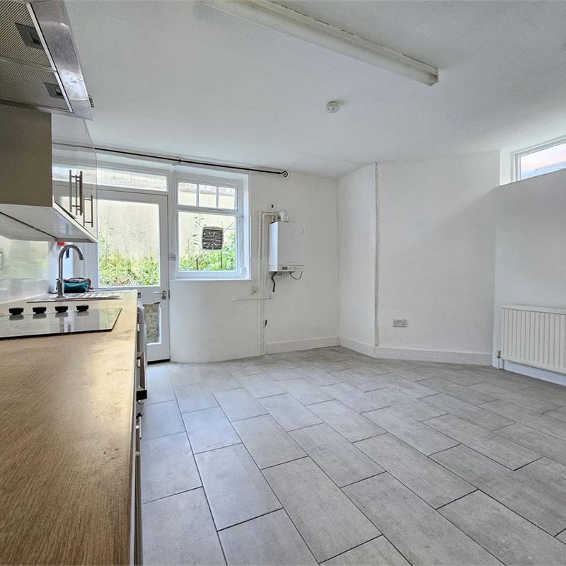Flat 1, 44 Old Station Road, Newmarket - Photo 1