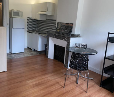Location Appartement 1 pièce 28m² CASTELNAUDARY 11400 - Photo 2
