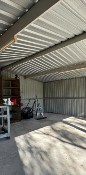 Larger powered workshop. - Photo 1