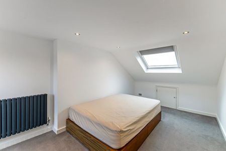 5 bedroom semi-detached house to rent - Photo 3