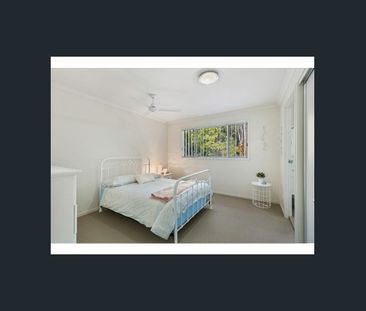 Open Plan 4 Bedroom Townhouse - Photo 2