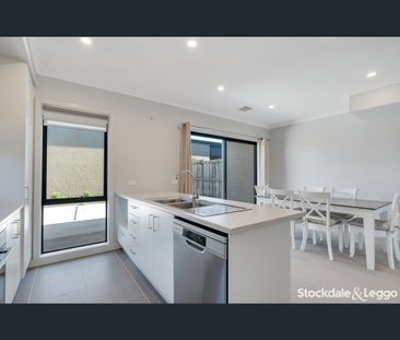 80 English Street, Donnybrook, Vic 3064 - Photo 5