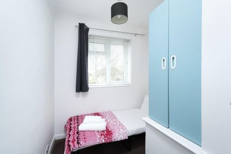 2 bedroom maisonette to rent - Photo 5