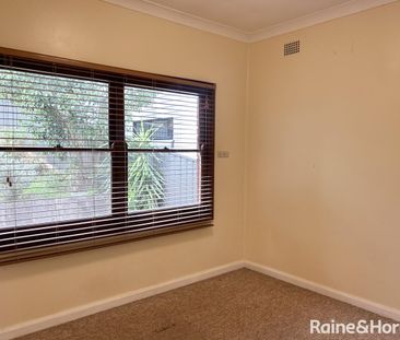 Three Bedroom Home! - Photo 6