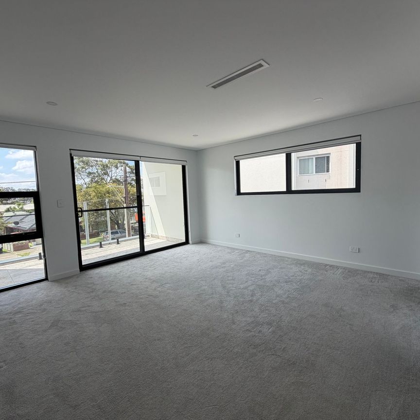 Luxury Living - Photo 1