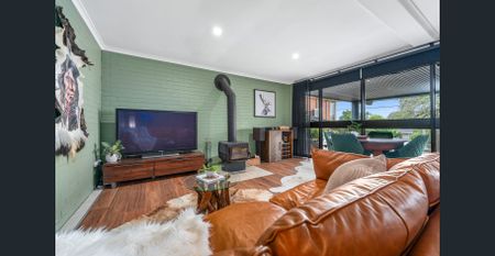 LUXURY FAMILY HOME WITH AMAZING VIEWS - Photo 2