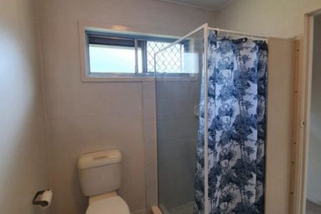 Neat & Convenient One-Bedroom Unit in Central Location - Photo 5