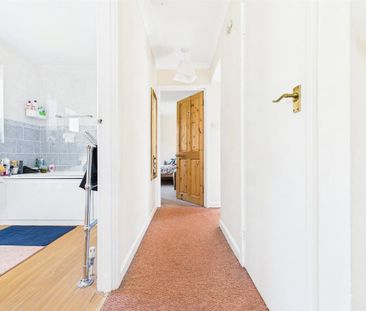 4 bedroom semi-detached house to rent - Photo 3