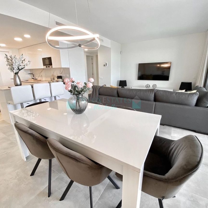 Apartment for rent in Estepona - Photo 1