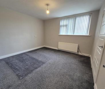 4a Innishargie Gardens, Bangor, BT19 1SN - Photo 3