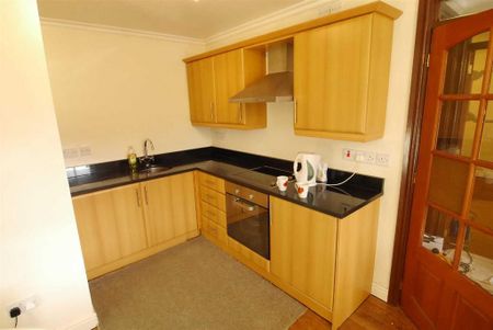 1 bedroom flat to rent - Photo 4