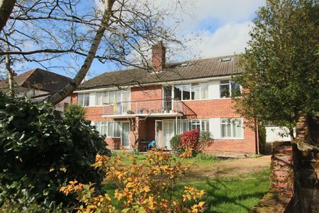 2 bedroom maisonette to rent - Photo 3