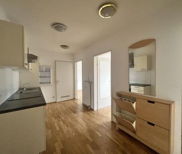 Prov. Frei - Ideale 3 Zimmer Wohnung, Küche möbliert, WG tauglich -... - Foto 2