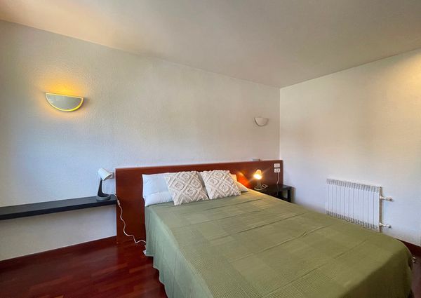 Zona Tenis, apto amueblado con terraza, 4 dormitorios, 3 baños, ascensor, parking. Palma.