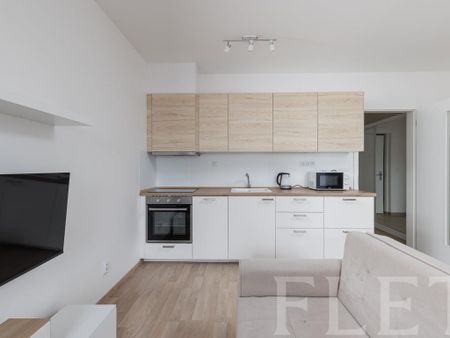Pronájem bytu 1+kk 40 m2 - Фото 3