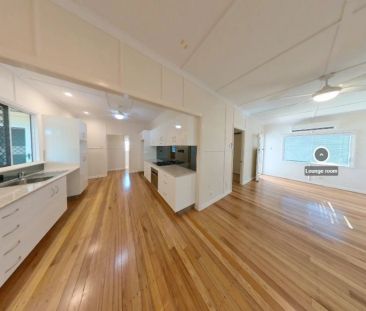 Highset Home on Large Corner Block - Photo 2