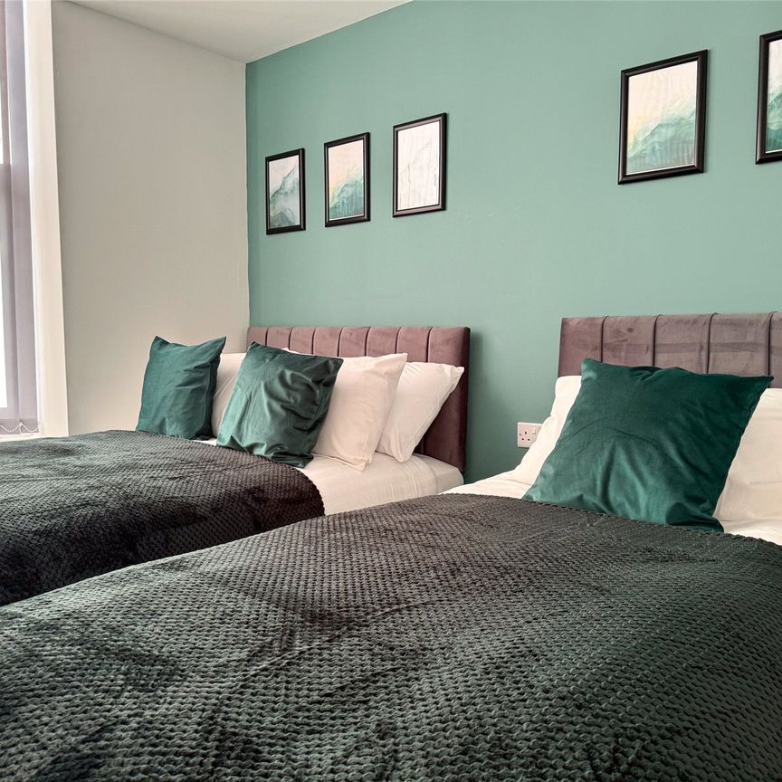 1st Floor, Room 1 - Photo 1
