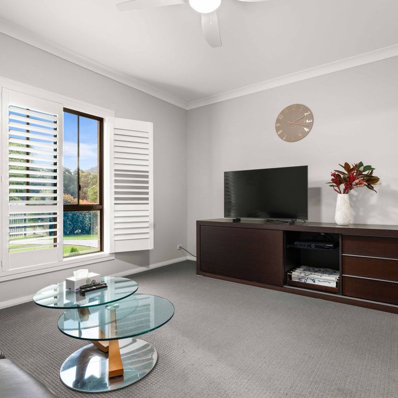 Relax and Enjoy the View at 2 Gladioli Vista - Lawn Care & Hedging Included - Photo 1