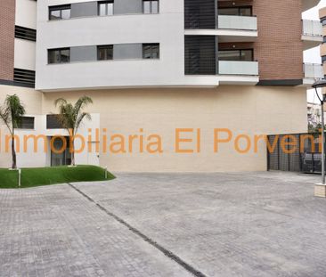 Piso de alquiler en Parc Central - Photo 6