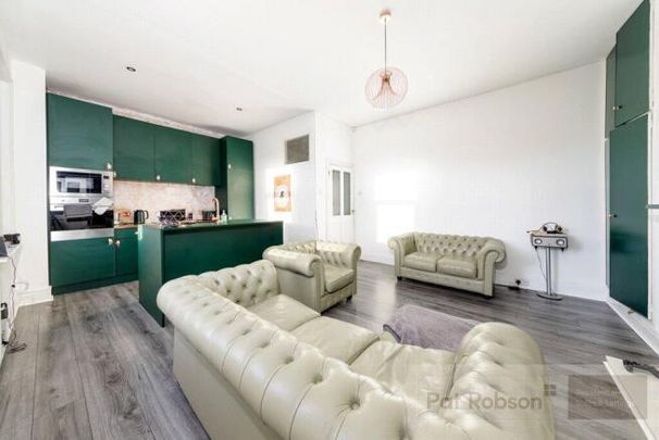 2 bedroom property to rent - Photo 1