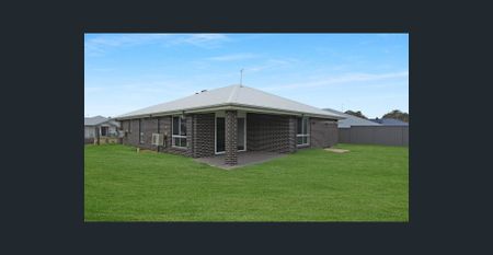 Stylish Family Living at Its Finest - Photo 5