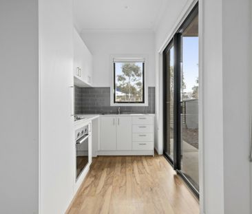 Modern Studio In Prime Location - Photo 3