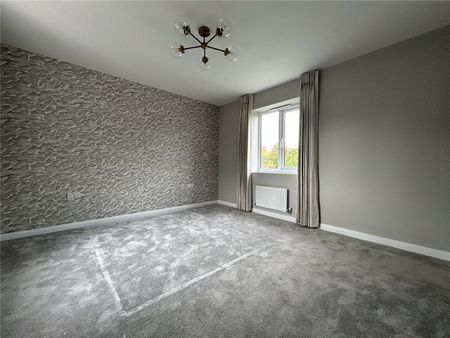 Elizabeth Close, Wellington, Somerset, TA21 - Photo 5