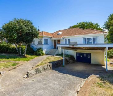 Classic 2-Bedroom Home in Central Papatoetoe - Photo 3