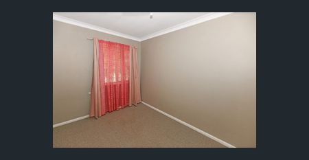 Renovated Three Bedroom Home - Photo 4