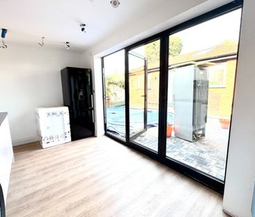 Studio Flat, Wallcote Avenue, NW2 - Photo 1