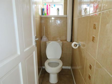 3 bedroom terraced house to rent - Photo 5