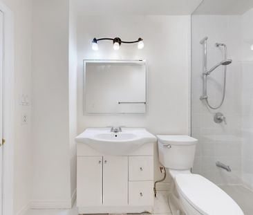 For Lease - 25 Mid Pines Road, Toronto, Ontario - Photo 3