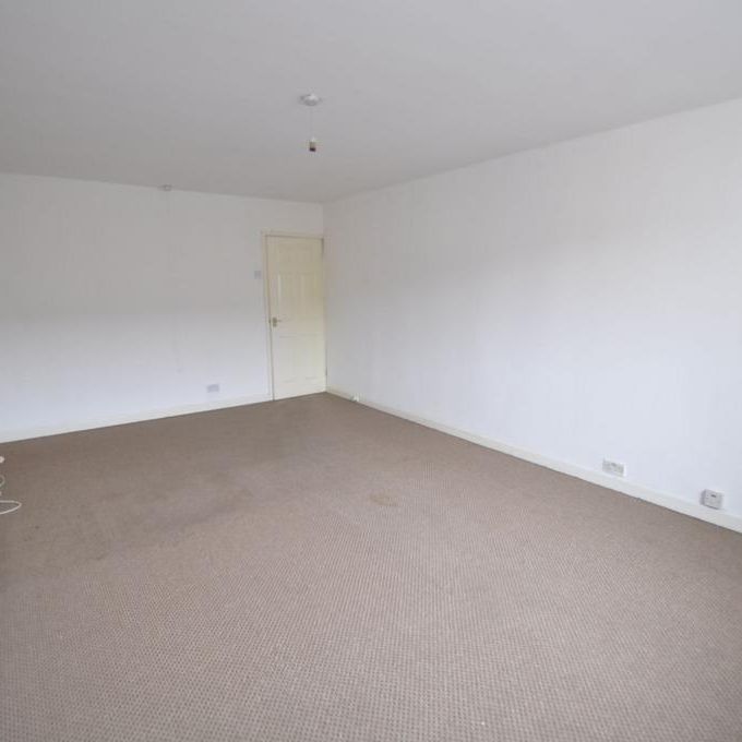 3 bedroom flat to rent - Photo 1