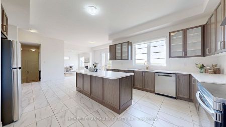 For Lease - 16 Slater Court, East Gwillimbury, Ontario - Photo 2