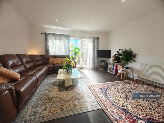 3 bedroom terraced house to rent - Photo 1