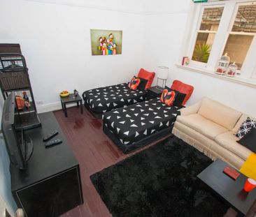 STUDIO APARTMENT IN THE HEART OF MELBOURNE. - Photo 3