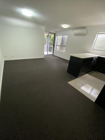 Spacious, Stylish & Secure – Your Ideal Home Awaits in Labrador! - Photo 2