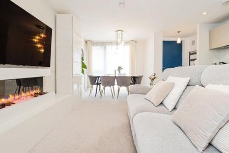 Exeter Road, London, E16, Property for rent - Photo 3