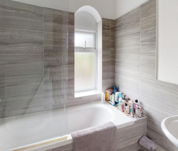 2 bedroom flat to rent - Photo 6 | Rentumo