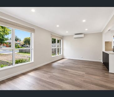 Modern Comfort in a Convenient Mooroolbark Location - Photo 3