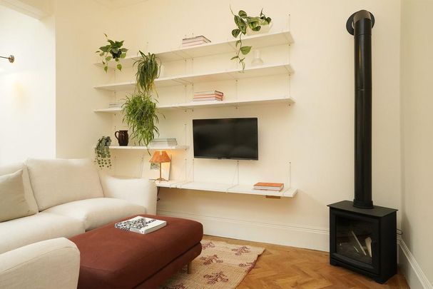 4 bedroom semi-detached house to rent - Photo 1