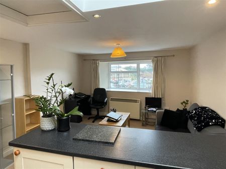 Parsonage Street, Dursley - Photo 2