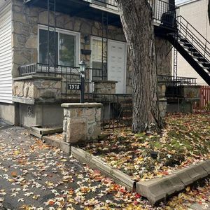 Logement 5 et demi + stationnement à louer - Photo 2