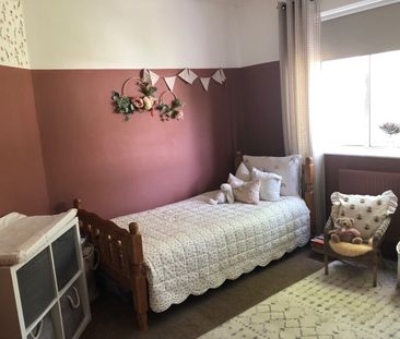 3 Bed Terraced House, Seely Road, SW17 - Photo 1