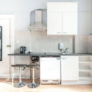 Marloes Road, London, W8 flat to rent - Photo 2