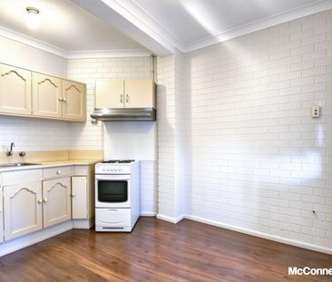Spacious High-Ceiling Granny Flat in Prime Location - Photo 3
