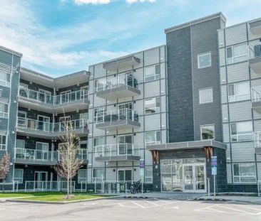 Main Floor 2 Bedroom/2 Bath @ Carrington NW | 40 Carrington Plaza, ... - Photo 1