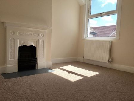 3 bedroom terraced house to rent - Photo 2