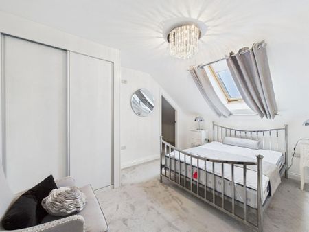 1 bedroom penthouse to rent - Photo 4